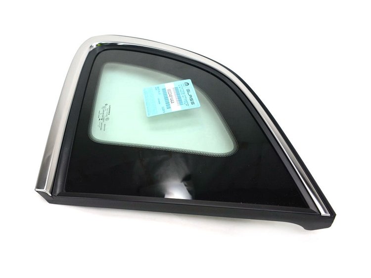 GLASS QUARTER WINDOW