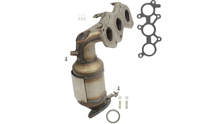 641298 Federal/EPA Catalytic Converter - Direct Fit w/ Integrated Manifold; Fits Select Toyota
