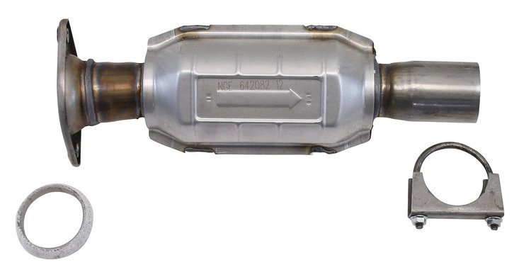 642082 Federal/EPA Catalytic Converter - Direct Fit; 2004-2010 Toyota Sienna Rear