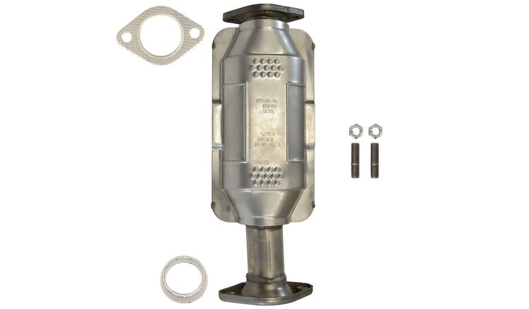644006 Federal/EPA Catalytic Converter - Direct Fit; 2003-2006 Mitsubishi Montero Center