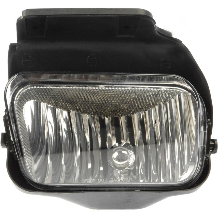 1570704 Fog Light Assembly; Chevrolet