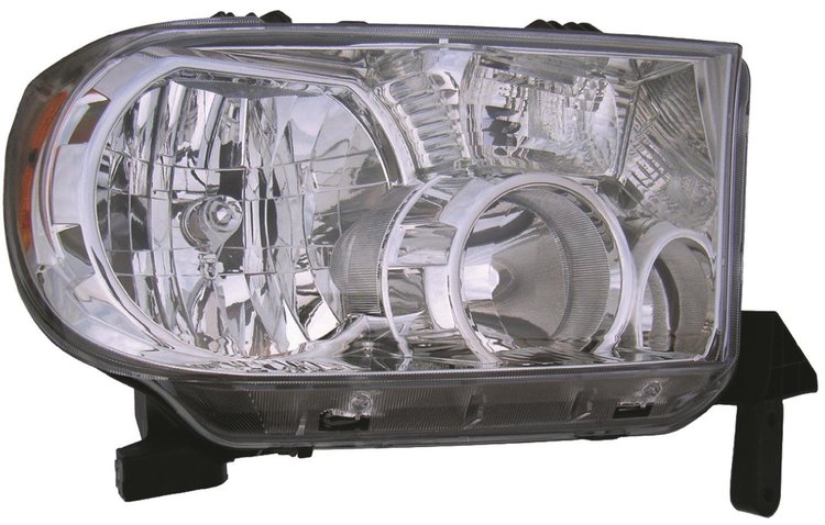 1591914 Headlight Assembly; Toyota