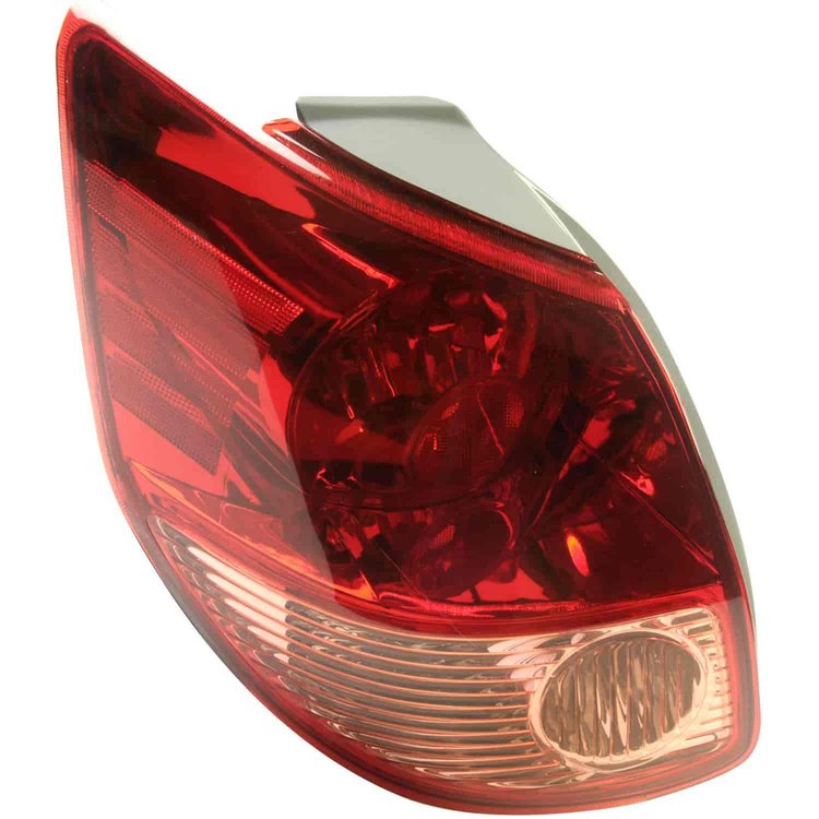 1611220 Tail Light Assembly; Toyota Matrix 2003-2004