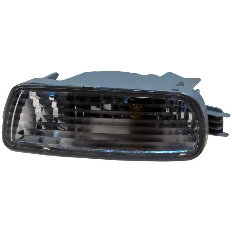 1631061 Turn Signal / Parking Light Assembly; Toyota Tacoma 2001-2004
