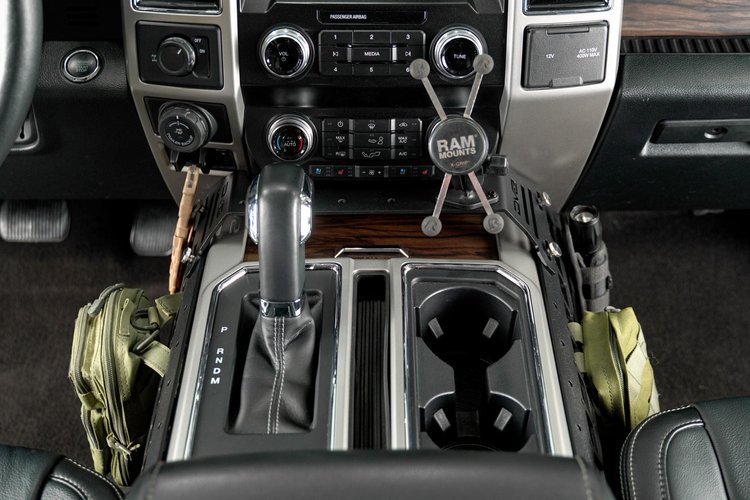 INTERIOR MOLLE