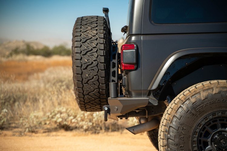 JL MTO TIRE SWING GATE