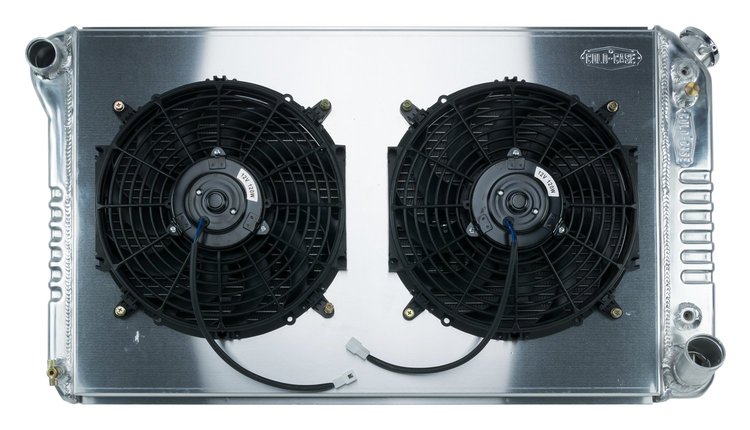 RAD 67-76 GM P/U W/14"FAN