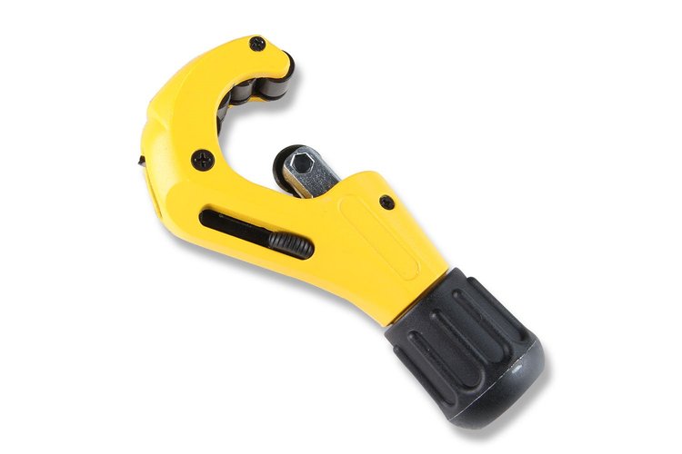 Tubing Cutter With Deburing Tool