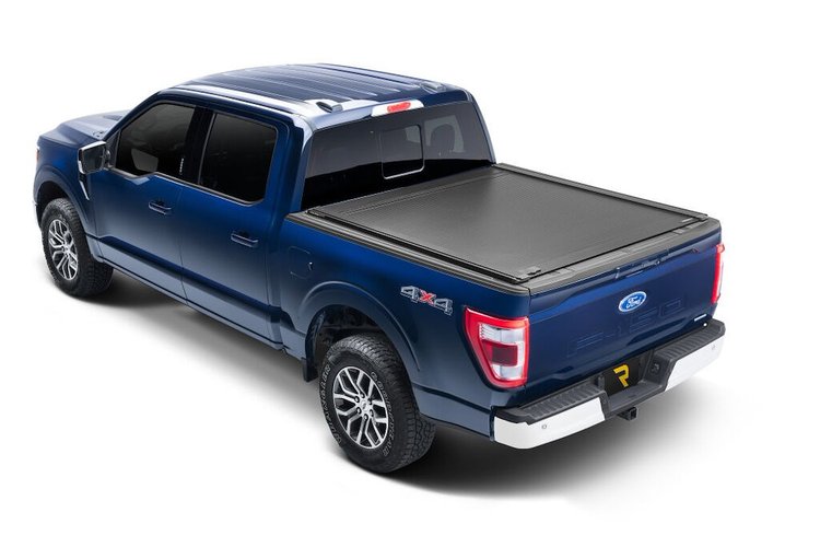 T-60379 RetraxOne XR Retractable Tonneau Cover Fits Select Ford F-150 6' 7" Bed without Stake Pockets