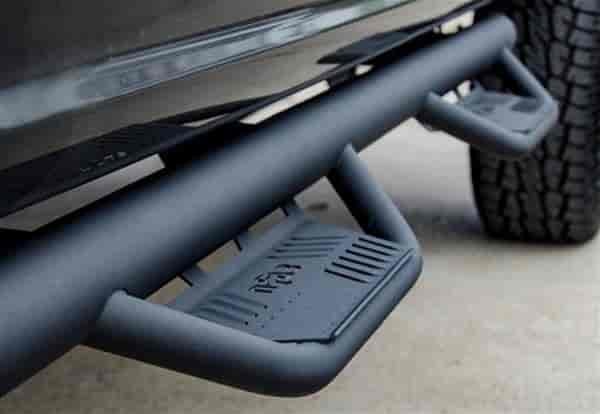 PODIUM STEPS RAM 1500 6.4
