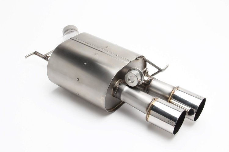 D660-0049 Dinan Free Flow Axle-Back Exhaust, 2012-2019 BMW M6