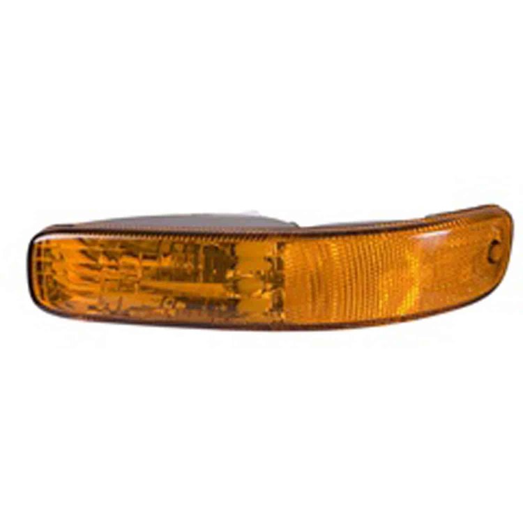 This amber parking lamp lens from Omix-ADA fits the left side of 02-04 Jeep Liberty KJ.