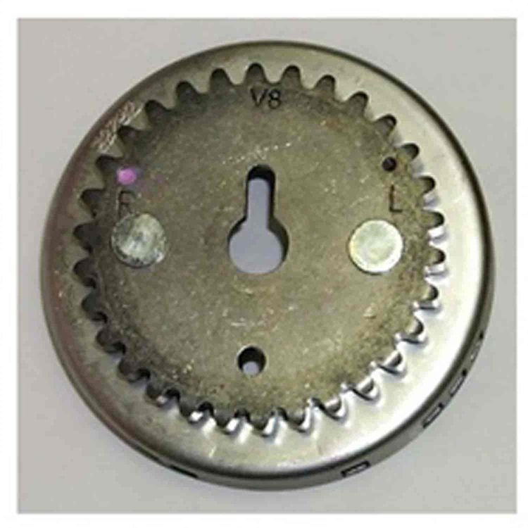 This camshaft sprocket from Omix-ADA fits the right side on the 4.7L engine used in 99-05 Jeep Grand Cherokees.
