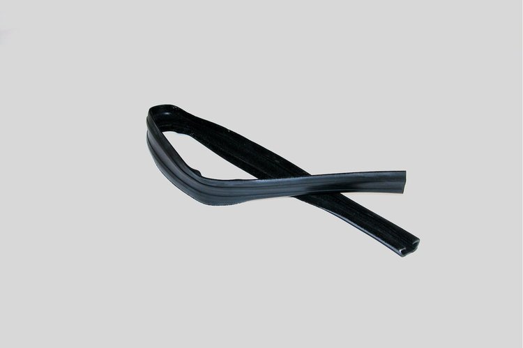 FC-D1011 Glass Run Division Bar Channel, Front Division Bar Driver or Passenger Side