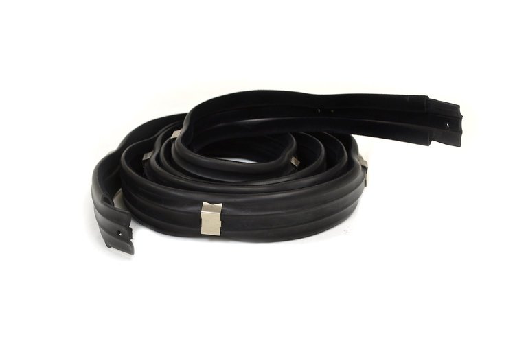 FC-D1015 Tailgate Window Channel, Tailgate for 1984-1991 Jeep Grand Wagoneer
