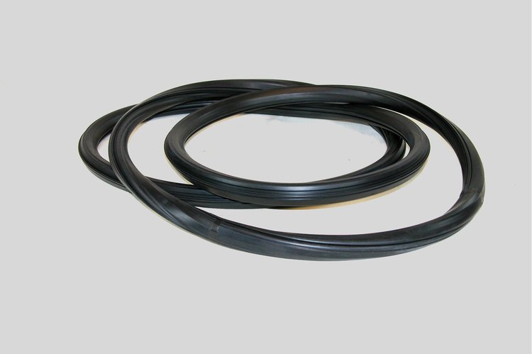Windshield Seal for Jeep 1968-1983 CJ5, 1968 CJ5A, 1968-1975 CJ6, 1968 CJ6A, 1976-1986 CJ7 and 1981-1986 Scrambler