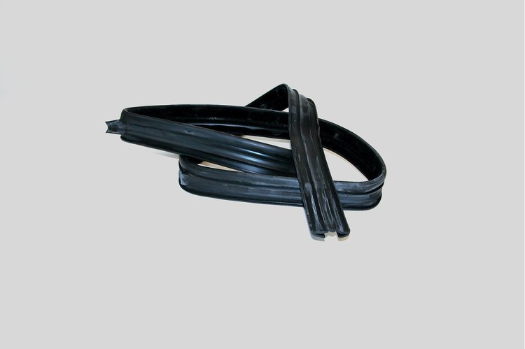 FC-F1014 Complete Glass Run Window Channel, Driver Side for 1986-1997 Ford Aerostar