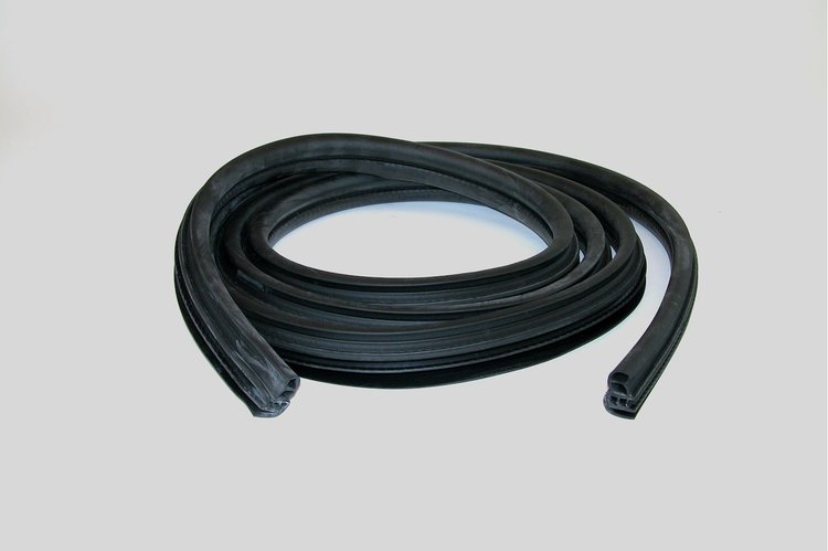 FC-F3043 Door Seal, Front on Body Driver or Passenger Side
