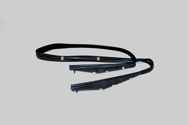 Tailgate Seal Fits 1976-1991 GMC Jimmy