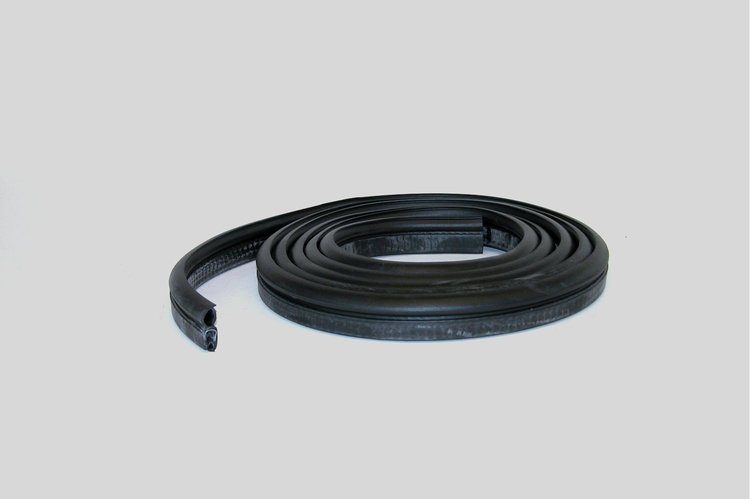 FC-G3099 Liftgate Seal (on opening) for Chevrolet Blazer, GMC Envoy XUV, GMC Envoy XL, GMC Envoy, GMC Jimmy, Oldsmobile Bravada
