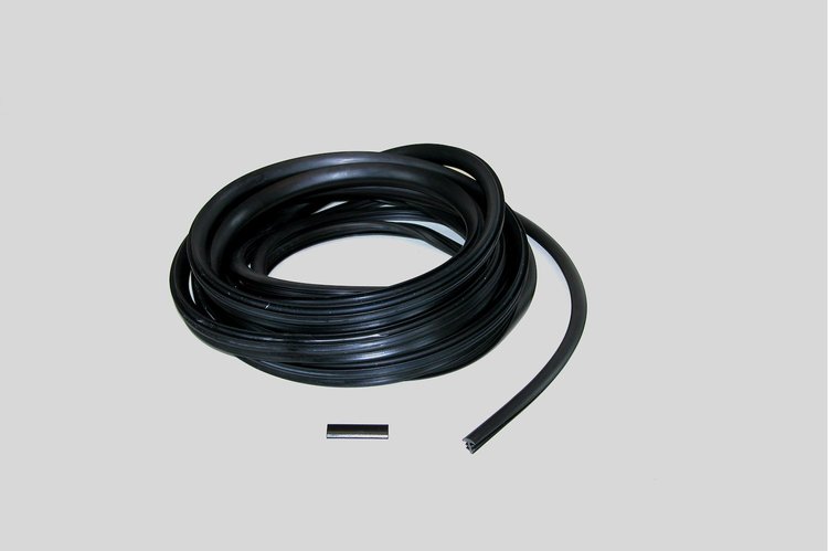 FC-KD4013 Windshield Seal with Reveal Molding Kit for 1987-1995 Jeep Wrangler