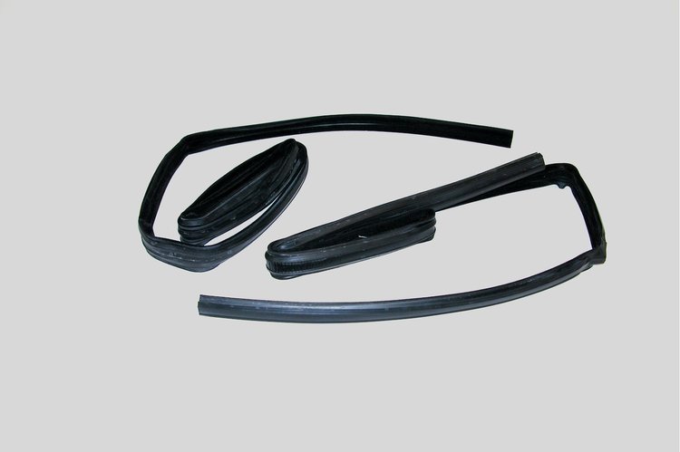 FC-KF1007A Glass Run Kit, Driver & Passenger Side for 1984-1990 Ford Bronco II, 1983-1992 Ford Ranger