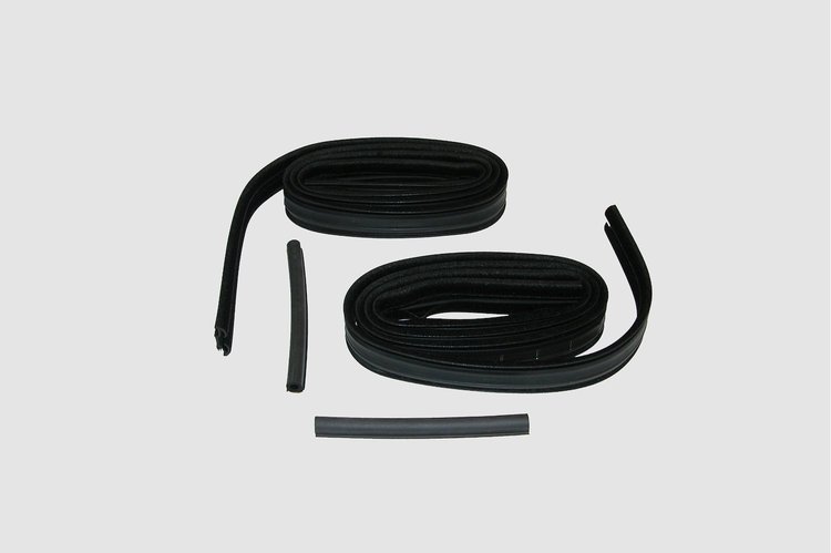 FC-KF1008A Glass Run Kit, Driver & Passenger Side for 1984-1990 Ford Bronco II, 1983-1992 Ford Ranger