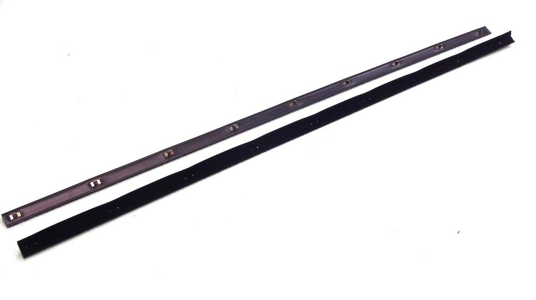 FC-KF2073 Belt Weatherstrip Kit, Outer Driver & Passenger Side for 1970-1971 Ford Maverick