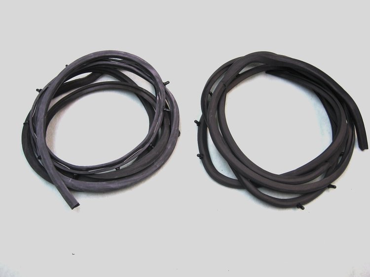 FC-KF3018 Door Seal Kit, Driver & Passenger Side for 1961-1966 Ford F-100, 1961-1966 Ford F-250, 1961-1966 Ford F-350