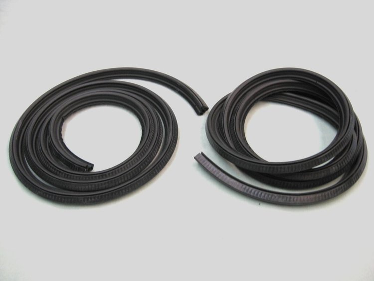 FC-KF3041 Door Seal Kit, on Body Driver & Passenger Side for 1993-2011 Ford Ranger, 1996-2001 Ford F-100 Ranger