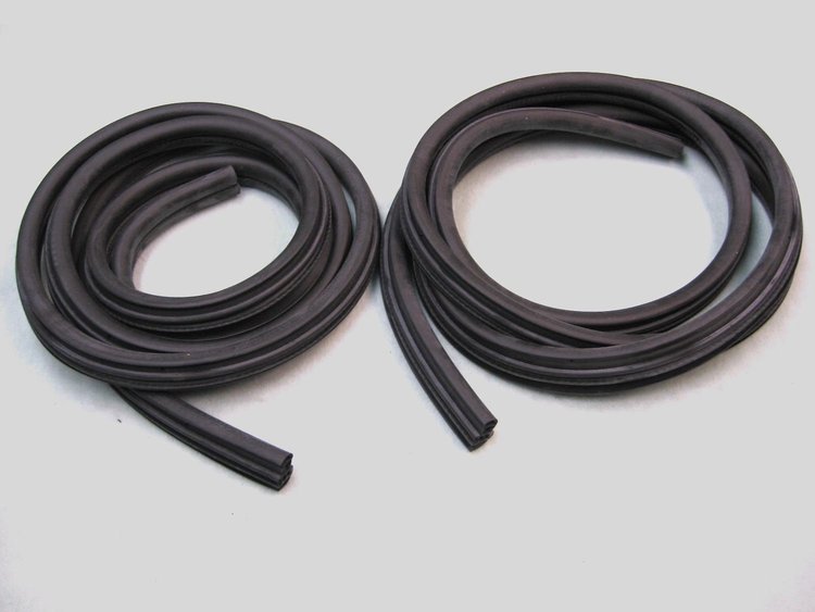 FC-KF3043 Door Seal Kit, Front on Body Driver & Passenger Side