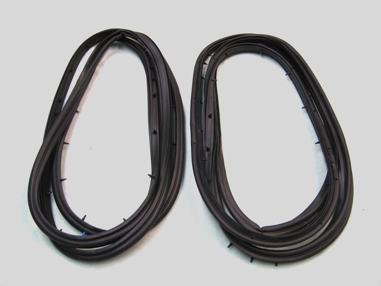FC-KF3052 Door Seal Kit, Front Left & Right for 2001-2004 Ford F-150, 1997-1997 Ford F-250, 1999-2004 Ford F-250 Super Duty