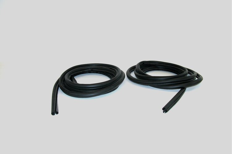 Door Seal Kit 1988-2002 Chevy & GMC Full Size Truck & 1992-2000 Chevy Tahoe & GMC Yukon