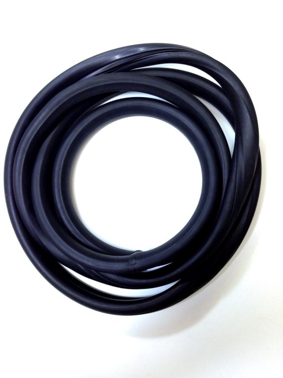 FC-S4002 Windshield Seal for 1985-1985 Suzuki Samurai, 1986-1995 Suzuki Samurai