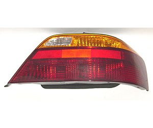 RH T.L. COMBINATION TYPE W/ YELLOW SIGNAL LENS ACURA 3.2TL 99-03/01