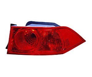 RH TAILLMP LENS/HSNG QTR PNL MOUNTED TSX 06-08