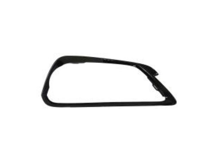 RT FRONT BUMPER MOLDING A