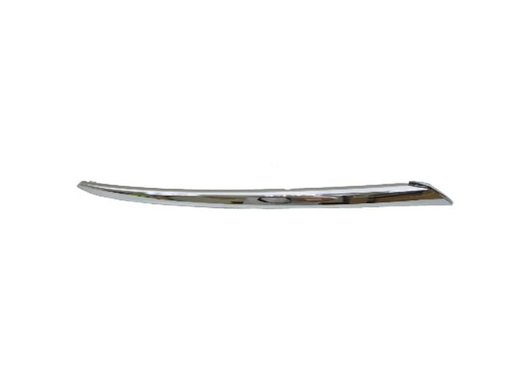RH FRONT BUMPER MOLDING N