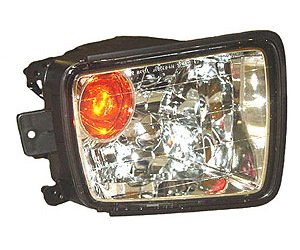 RH FOG LAMP INFINITI QX4 01-03
