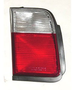 LH T.L. LENS HSNG ON LUGGAGE LID ACCORD CPE/SDN 96-97