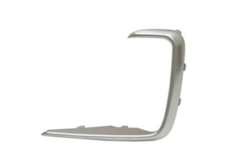 RT FRONT BUMPER MOLDING O