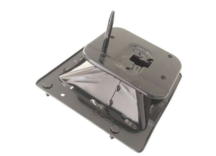 RT REAR BUMPER BRACKET SE