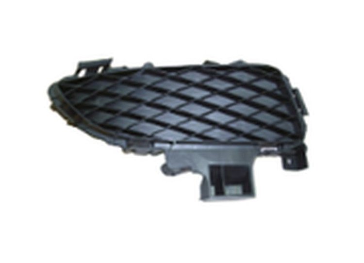 RH FOG LAMP CVR STANDARD TYPE MAZDA3 SDN 04-06