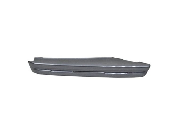RT FRONT BUMPER MOLDING F