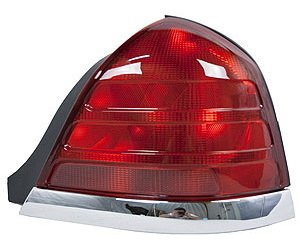 RH T.L. W/O SPORT PKG W/ CHR MLDG W/ 2 BULB LAMP CROWN VICTORIA 99-10