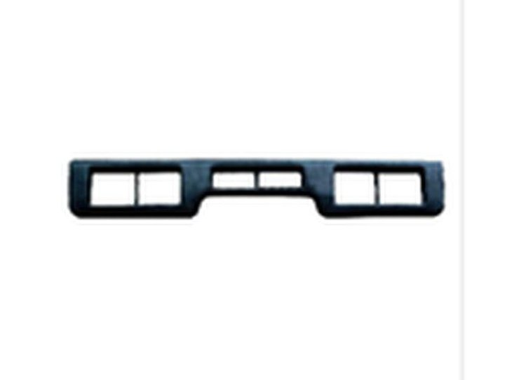 FT BMPR CNTR MLDG BLK FORD P/U 92-98 BRONCO 92-96 EDDIE BAUER/XLT GAS MO DELS DIESEL W/ TURBO