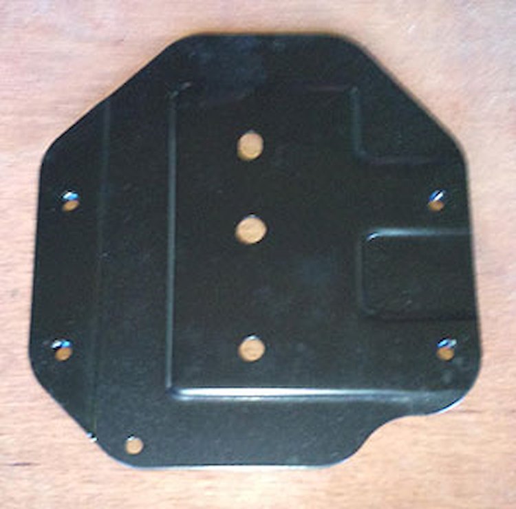 RH FT OTR BUMPER BRKT VUE 02-07
