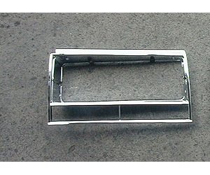 LH H.L. BEZEL CHR MALIBU 82-83 EL CAMINO/CABALLERO 82-87