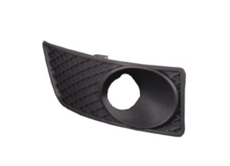 RH FRONT BUMPER INSERT 2.