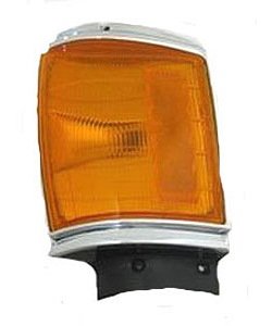 LH PARK/CLEARANCE LAMP W/ CHR HOUSING 2WD DLX/SR5 TOYOTA P/U 87-89